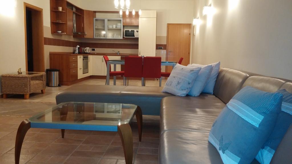 Apartments On Gorana Pavlova 24 Sutivan Bagian luar foto