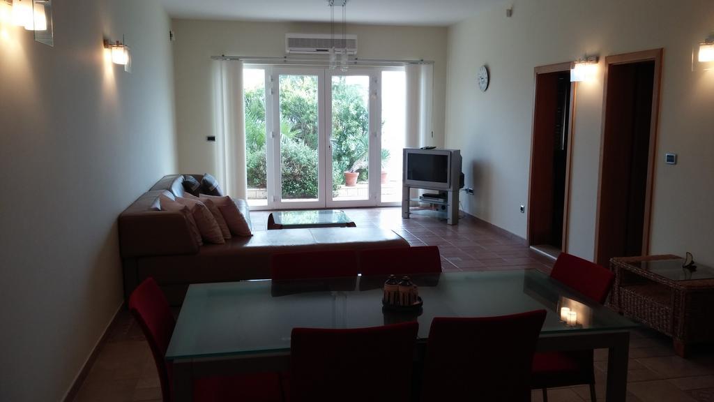 Apartments On Gorana Pavlova 24 Sutivan Bagian luar foto
